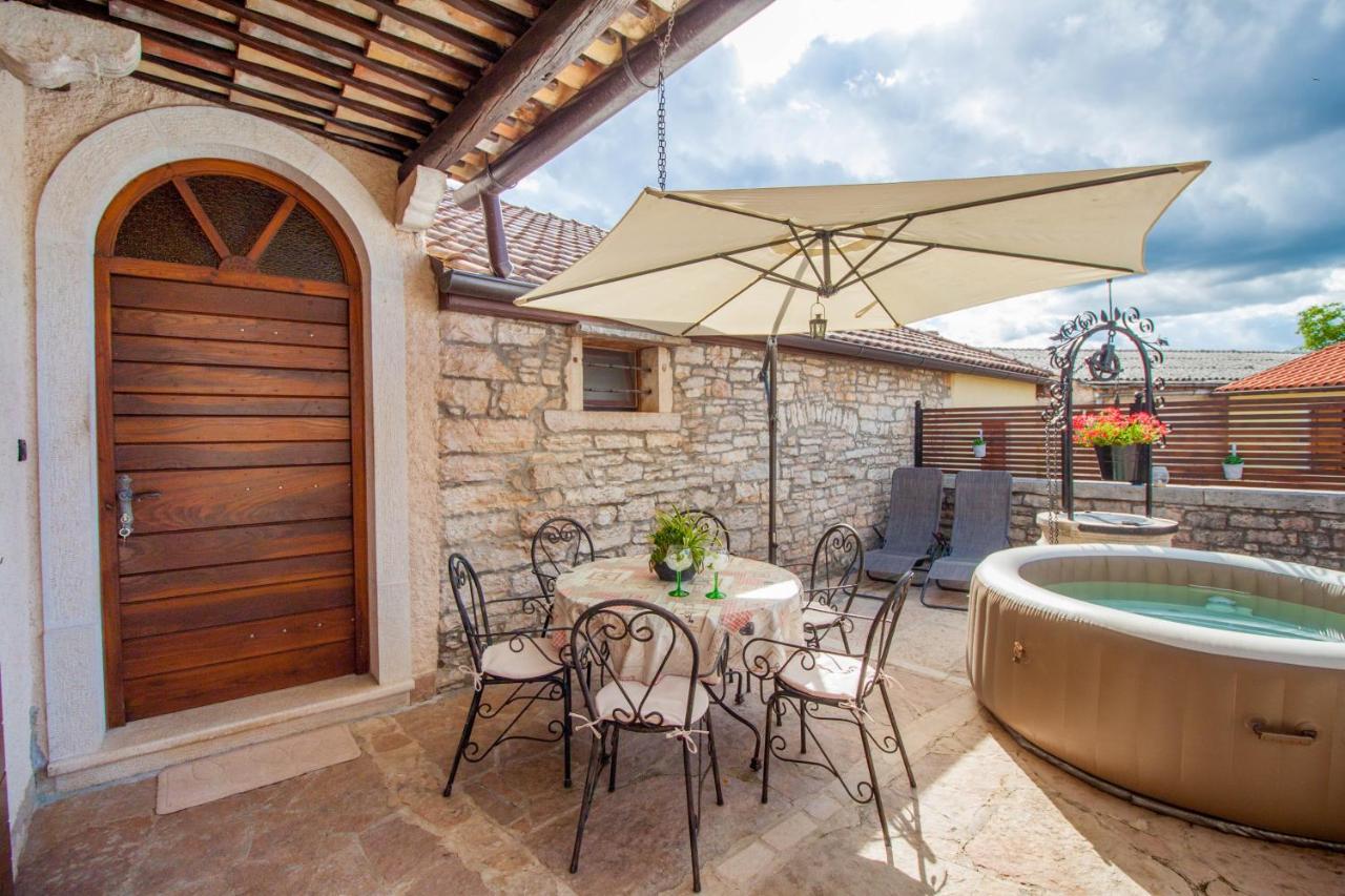 Stara Kuca Apartamento Heki Exterior foto